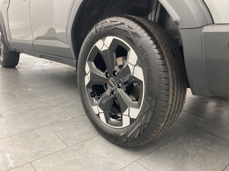 Autoutilitară Dacia Bigster TCe 140