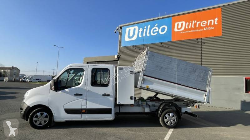 Véhicule utilitaire Nissan