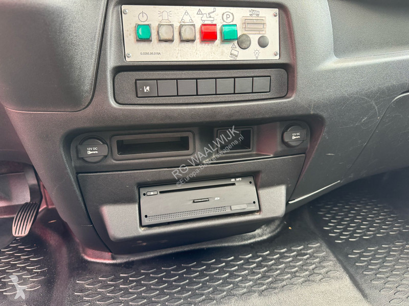 Véhicule utilitaire Iveco 35S14 APK 10-07-2026...