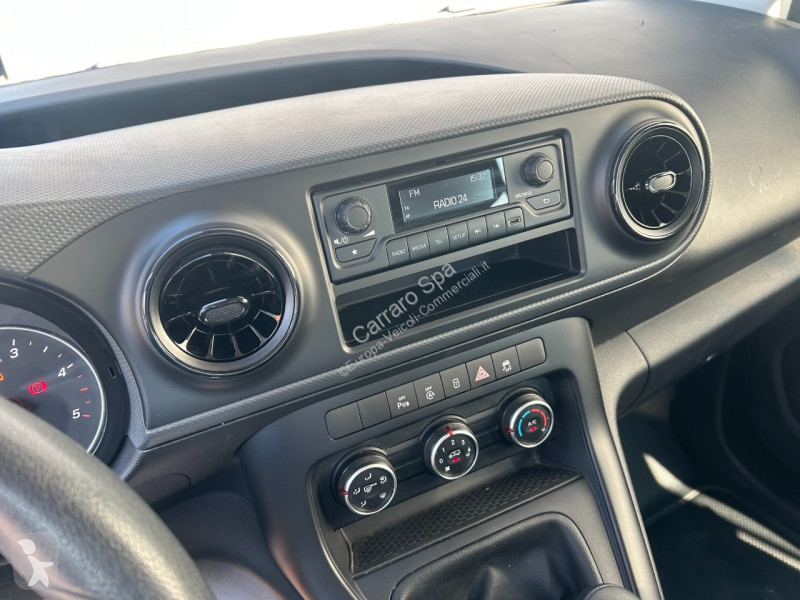 عربة نفعية Mercedes 2021