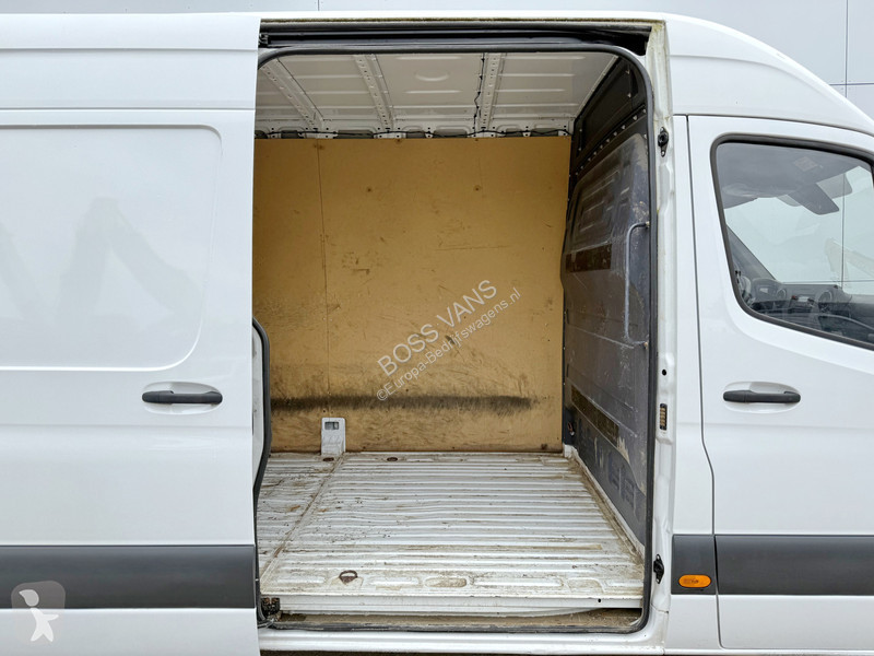 Véhicule utilitaire Mercedes 311 CDI L2H2 AC...