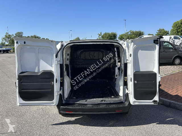 Autoutilitară Fiat DOBLO - FURGONE