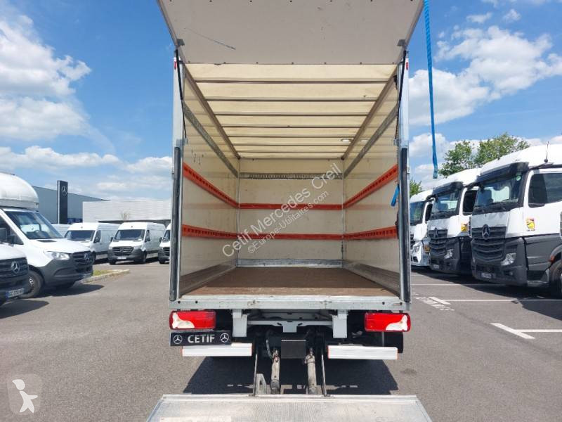 Véhicule utilitaire Mercedes