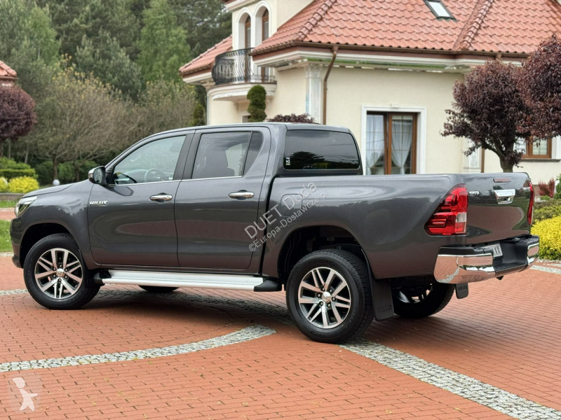 Autoutilitară Toyota Hilux