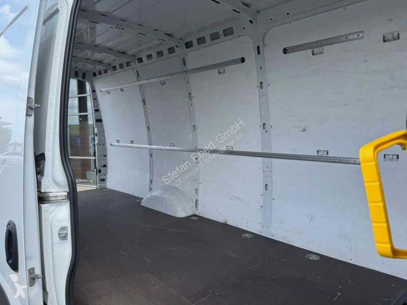 Nyttofordon Iveco 35S16 *Klima*Radstand4.100mm*
