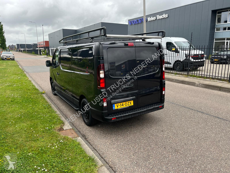 Autoutilitară Renault Black Edition 2.0dci L2...