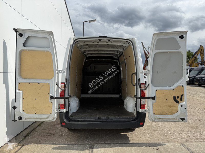 Véhicule utilitaire Renault T33 2.3 DCI 135PK...