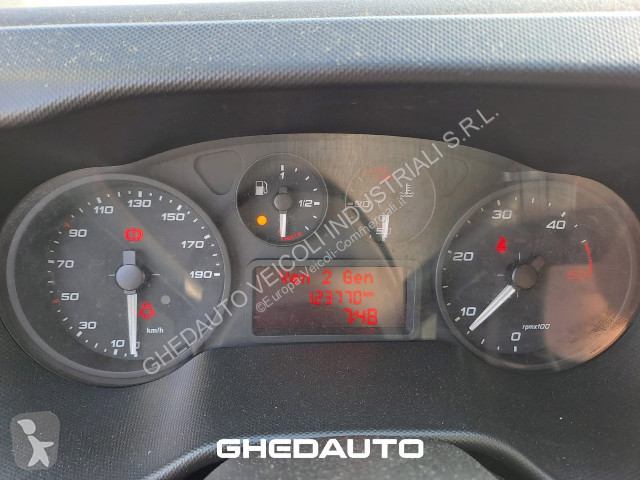 Veicolo commerciale Iveco Daily 35C14