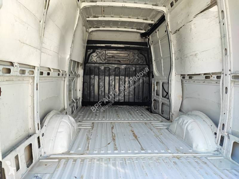 Furgoneta Iveco