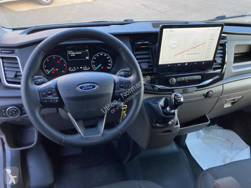 Véhicule utilitaire Ford