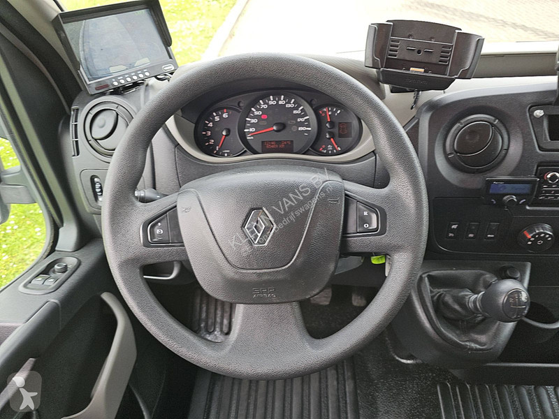 Véhicule utilitaire Renault 2.3 L1H1...