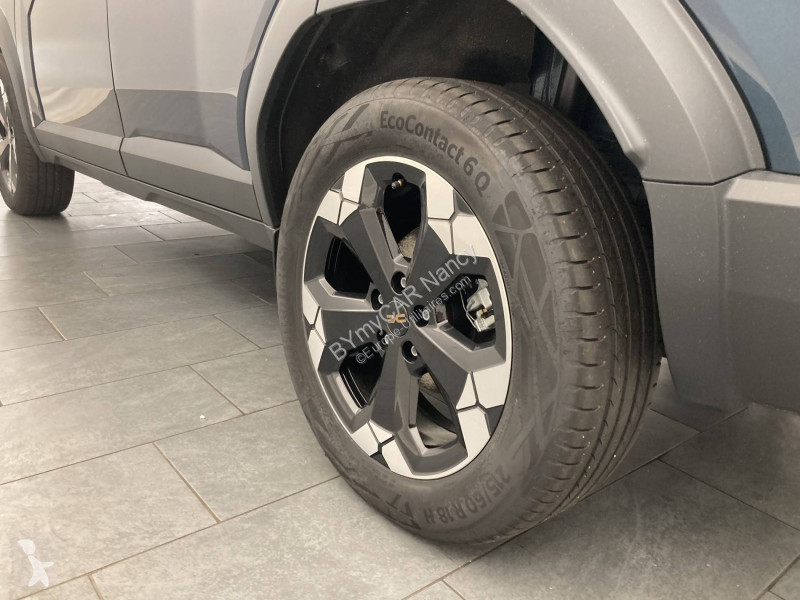 Užitkové vozidlo Dacia Bigster Hybrid 155