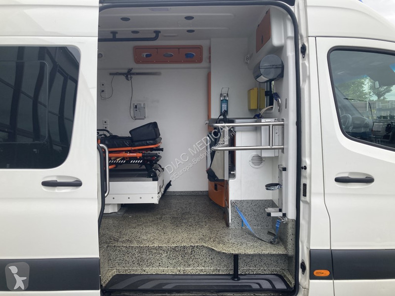 Furgoneta Mercedes 416 CDI Ambulance