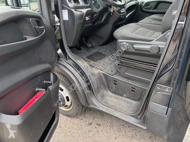 Véhicule utilitaire Iveco BE trekker 3.0 v.v....