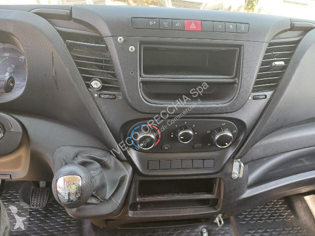 Furgoneta Iveco DAILY 35S13