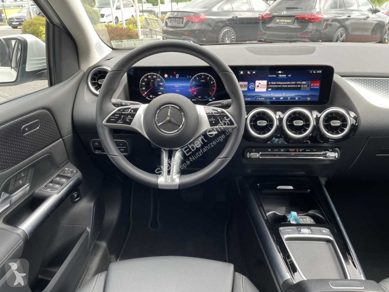 Véhicule utilitaire Mercedes B 180 7G...