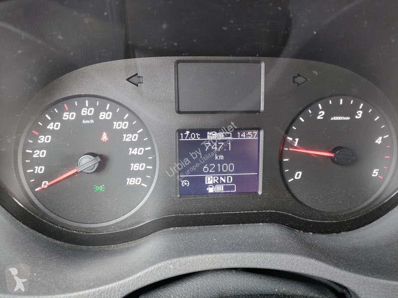 Autoutilitară Mercedes 20M3 HAYON RJ