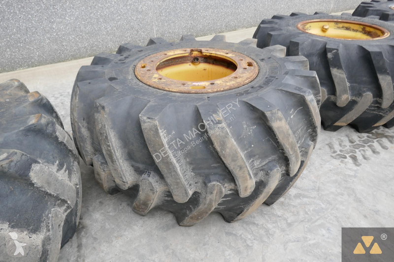 Véhicule utilitaire Caterpillar Wheel GP 30.5L-32