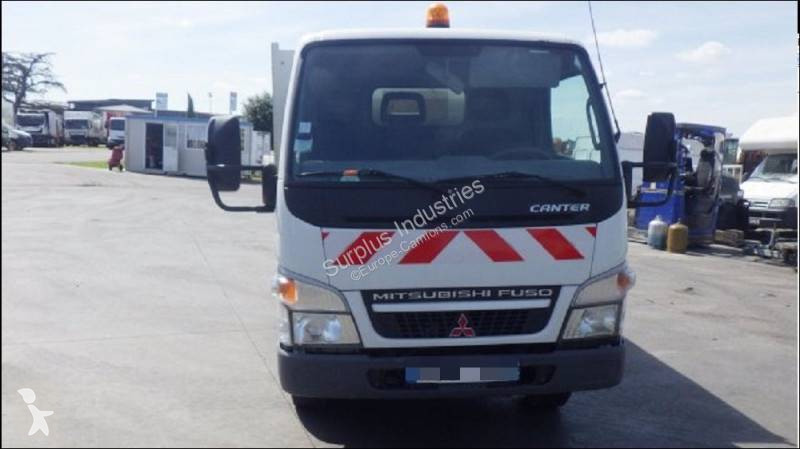 Véhicule utilitaire Mitsubishi