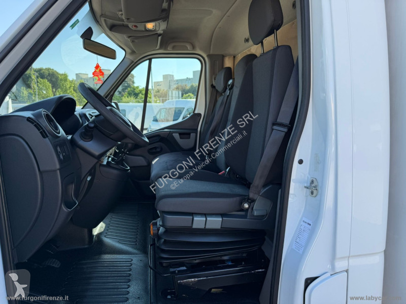 Véhicule utilitaire Renault Mast. 3T5 2.3dCi145...