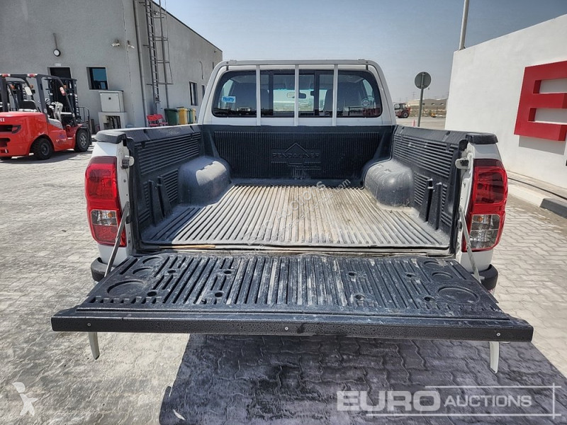 Véhicule utilitaire Toyota Hilux