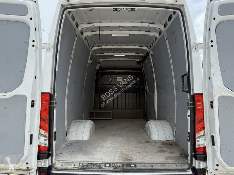 Nyttofordon Iveco 35C18 3.0 L2H2 Airco Cruise...
