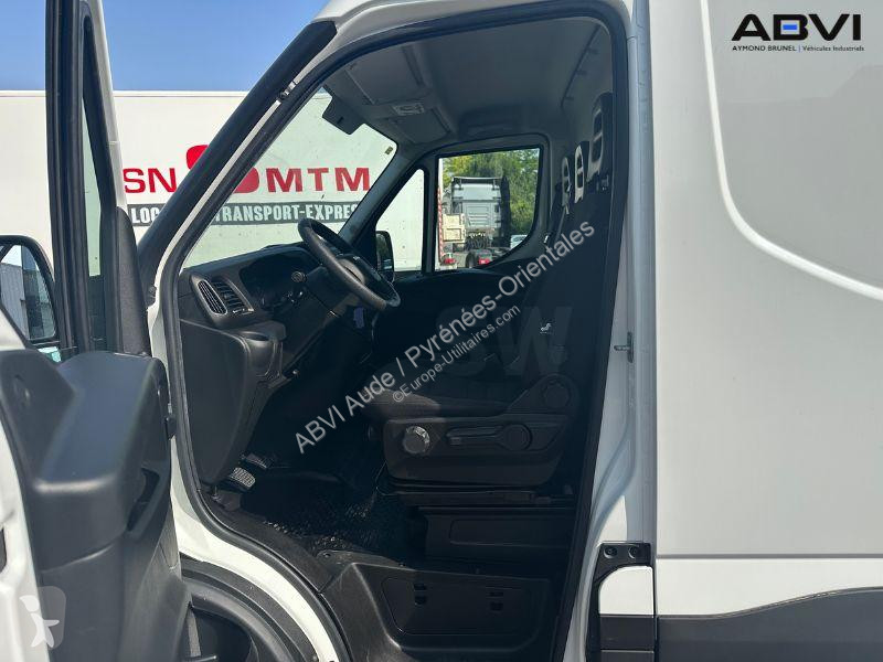 Véhicule utilitaire Iveco 35S16V16 DAILY...