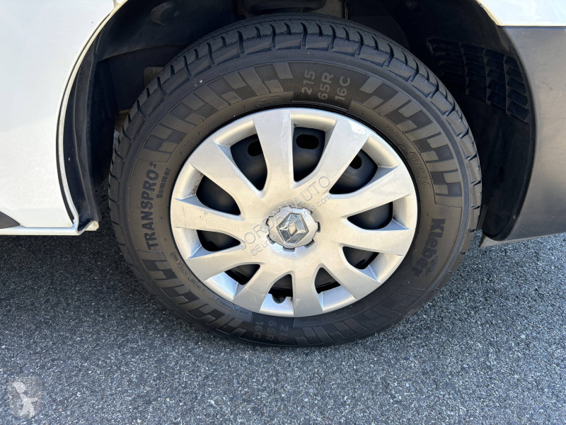 Véhicule utilitaire Renault 1.6 BluedCi 95ch...