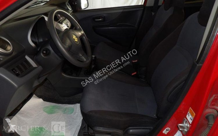 Autoutilitară Suzuki