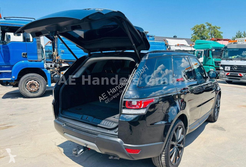 عربة نفعية Land Rover