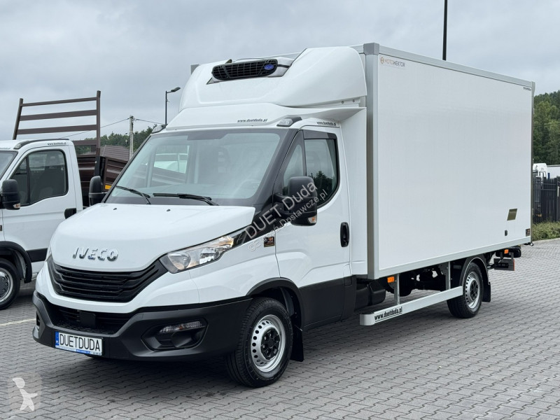 Veicolo commerciale Iveco 35S16 V