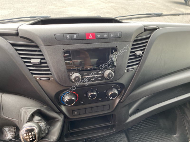Furgoneta Iveco 35C16H D Empattement 4100 Tor