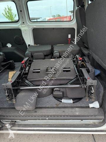 Véhicule utilitaire Ford Transit/Tourneo Kombi...