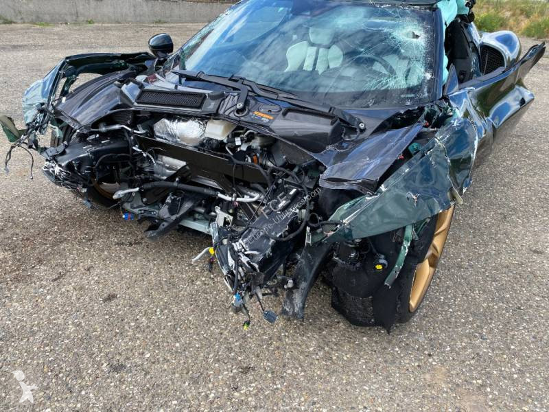 Autoutilitară Ferrari