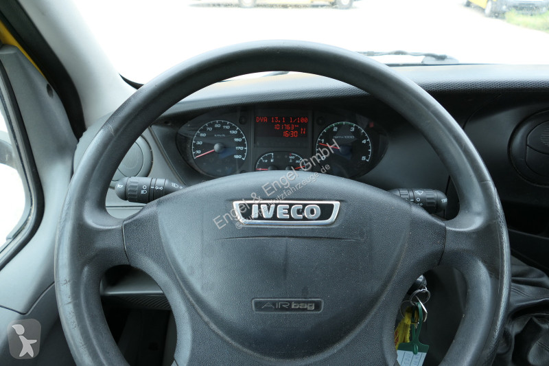 Furgoneta Iveco Daily 35 S11 C30C AUTOMATIK...