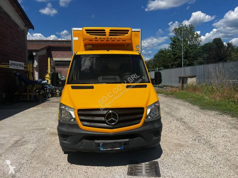 Véhicule utilitaire Mercedes