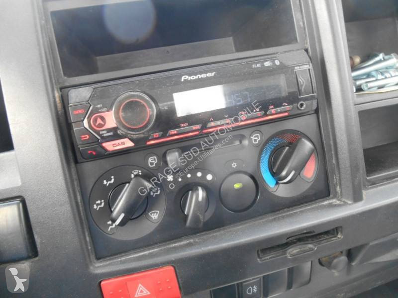 Véhicule utilitaire Isuzu