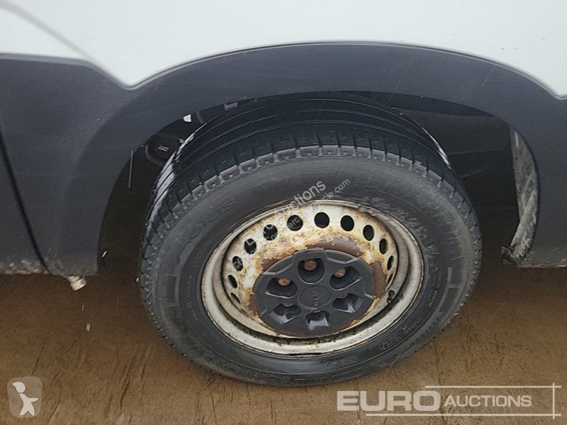 Furgoneta Iveco 35S11