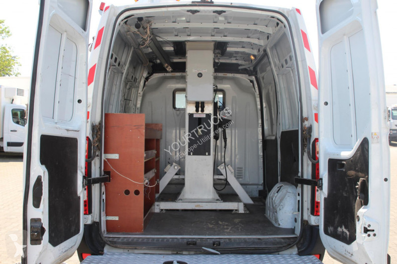 Véhicule utilitaire Renault Versalift ET26L 10m...