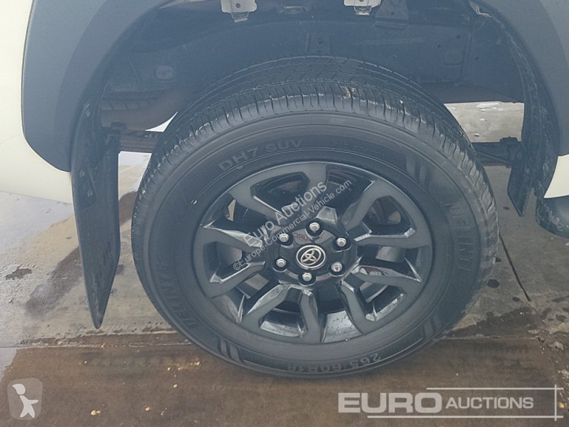 Véhicule utilitaire Toyota Hilux