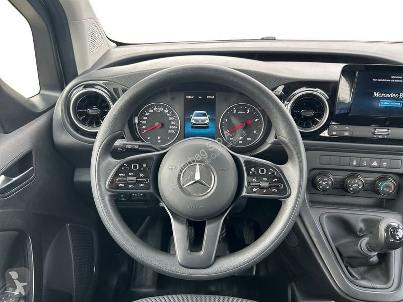 Užitkové vozidlo Mercedes 112 Tourer Long
