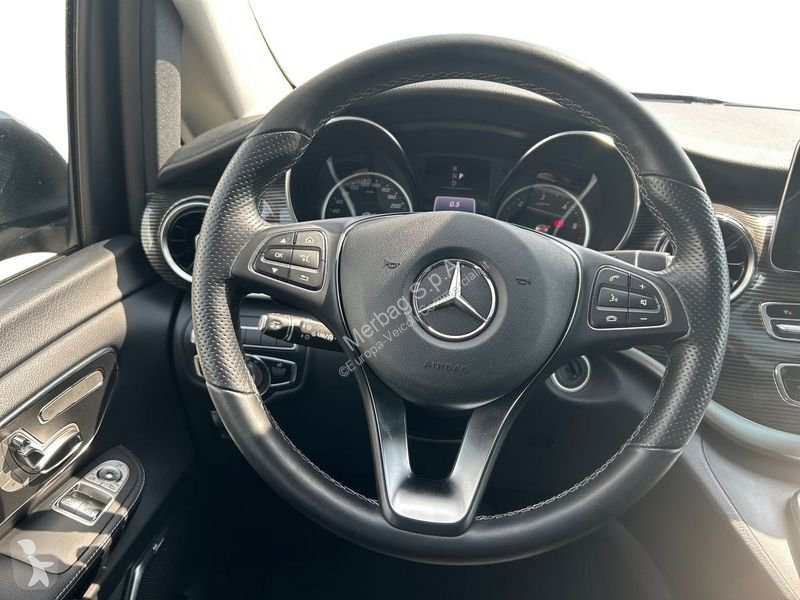Véhicule utilitaire Mercedes 300 d Automatic...