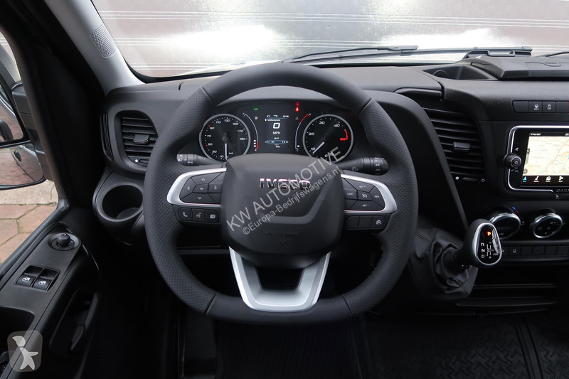 Veicolo commerciale Iveco 35S18HV 3.0 L2H2 AUT/...