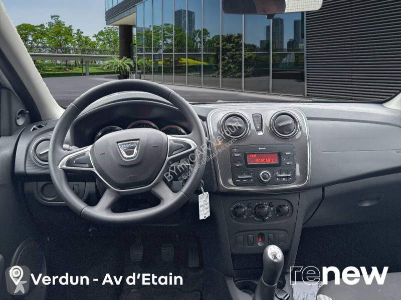 Veículo utilitário Dacia Sandero SCe 75