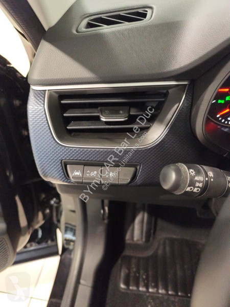Autoutilitară Renault Arkana mild hybrid 140...