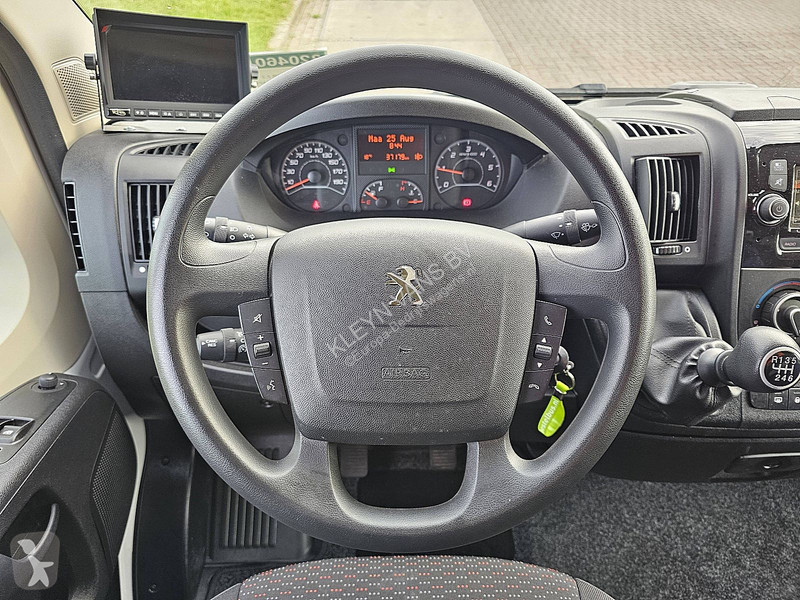 Véhicule utilitaire Peugeot 2.2 BHDI 120 L2H2 PREM