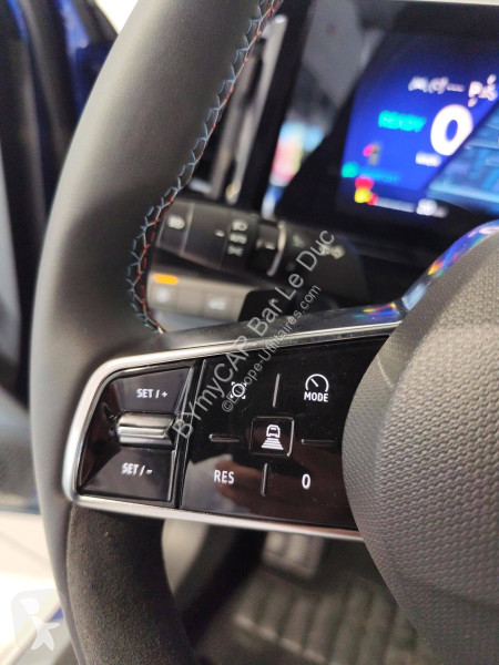 Veicolo commerciale Renault Austral full hybrid...
