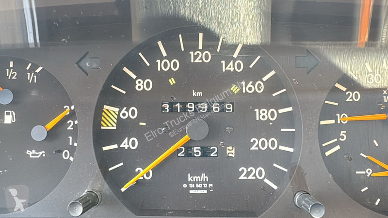 Véhicule utilitaire Mercedes (GERMAN CAR /...