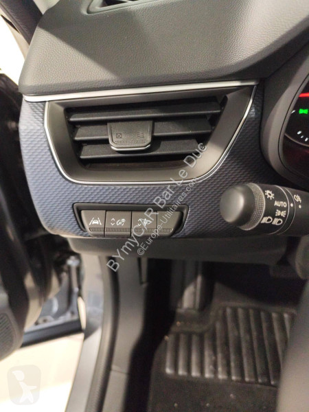 Autoutilitară Renault Arkana mild hybrid 140...