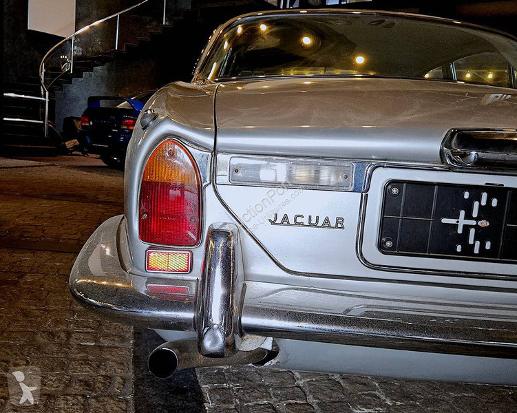 Véhicule utilitaire Jaguar (series II) 4.2...